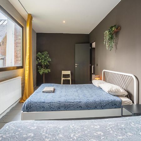 Charming Two-Bedroom River Side Apartment Антверпен Экстерьер фото