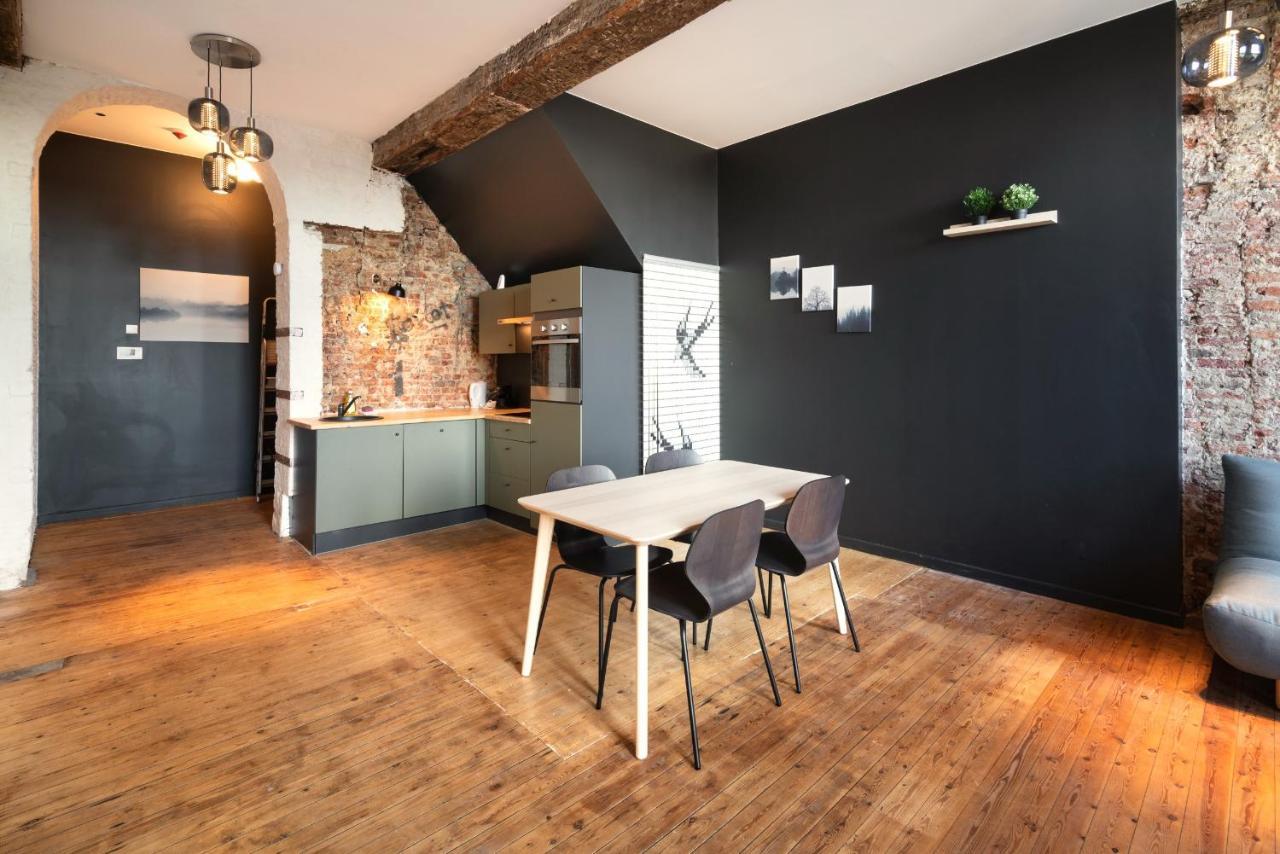 Charming Two-Bedroom River Side Apartment Антверпен Экстерьер фото