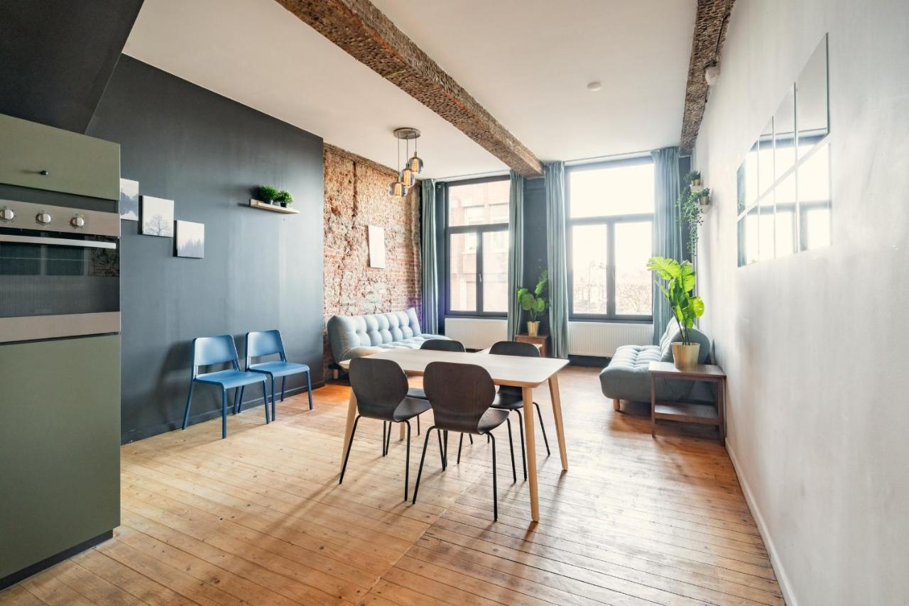 Charming Two-Bedroom River Side Apartment Антверпен Экстерьер фото