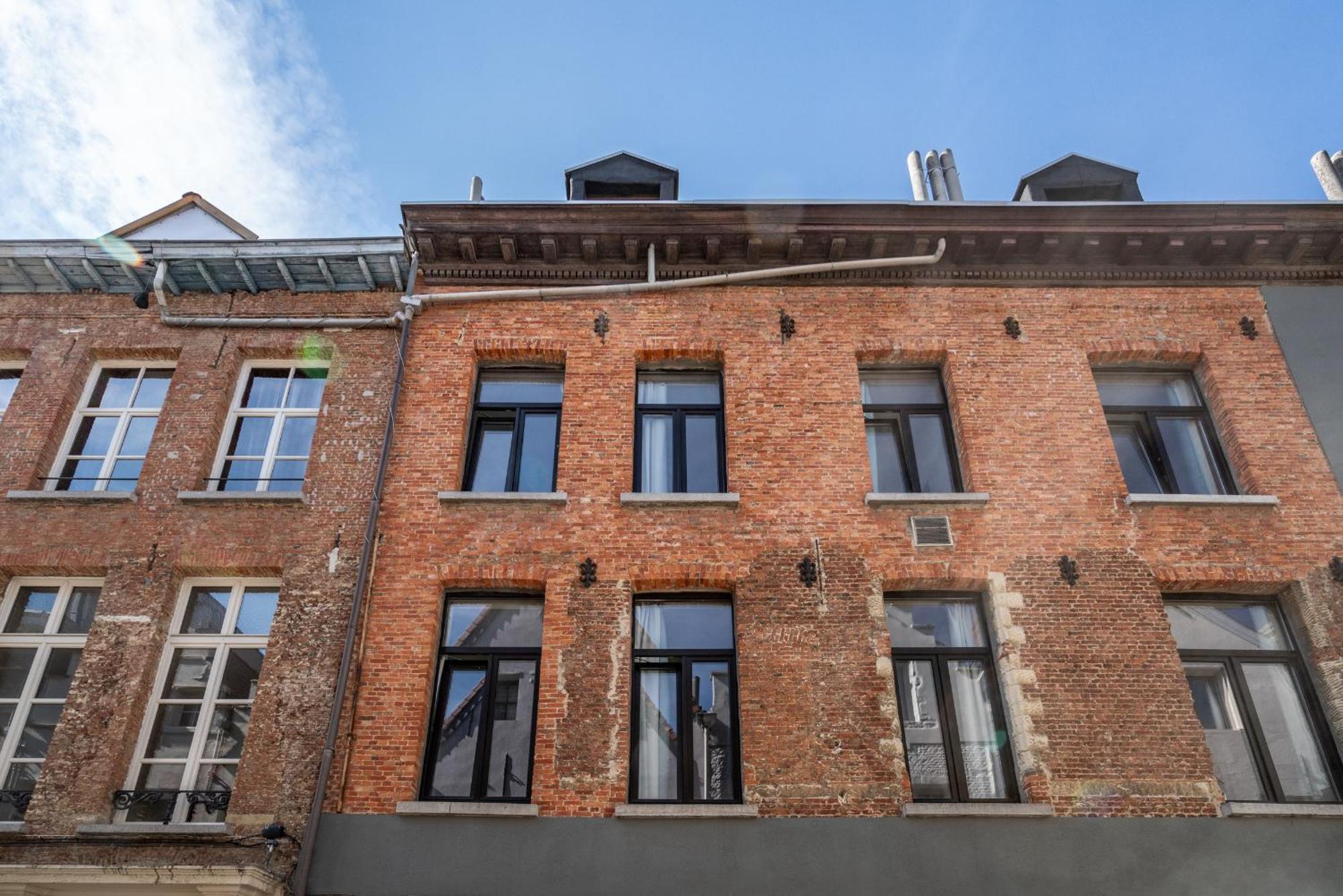 Charming Two-Bedroom River Side Apartment Антверпен Экстерьер фото